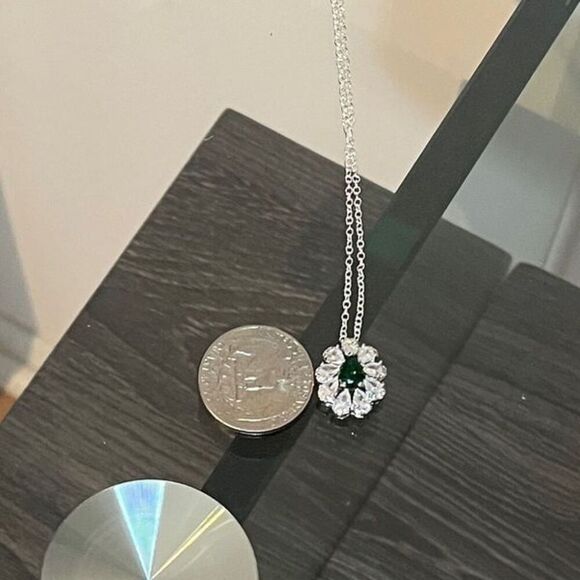 The Emerald Passion pendant in 925 and cubic zirconia - Picture 3 of 12